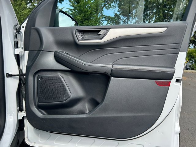 Vehicle image 24 of 36