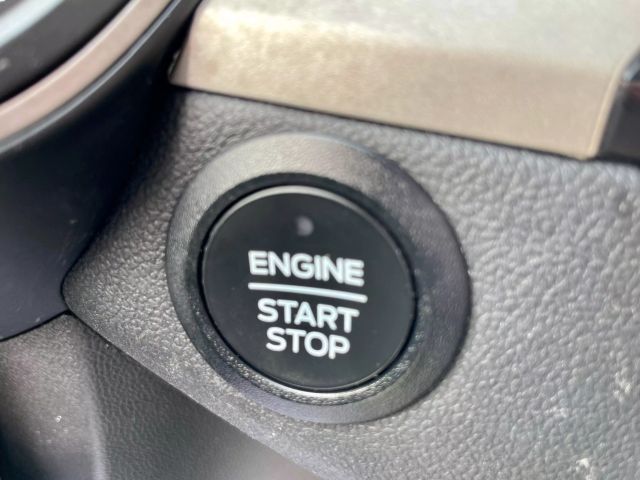 Vehicle image 17 of 24