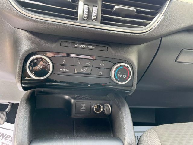 Vehicle image 14 of 24