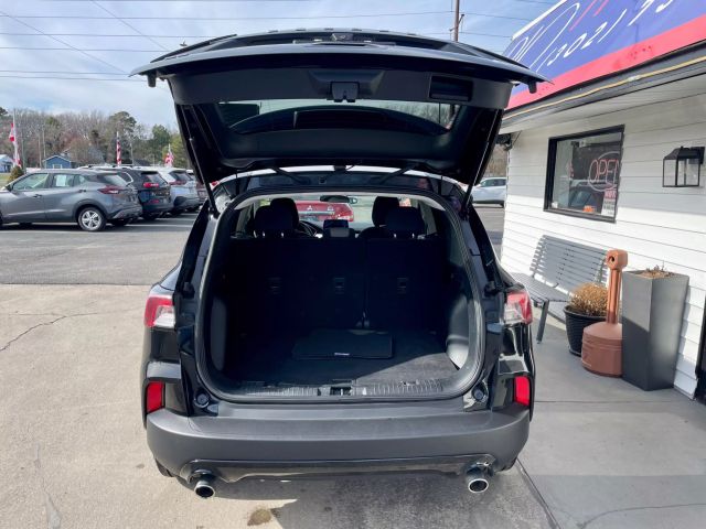 Vehicle image 6 of 24