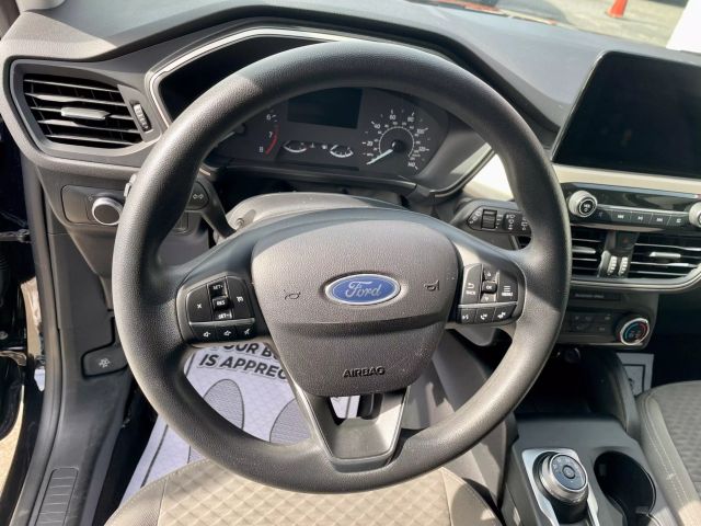 Vehicle image 9 of 24