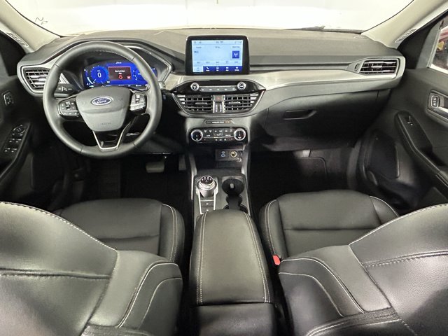 Vehicle image 10 of 32
