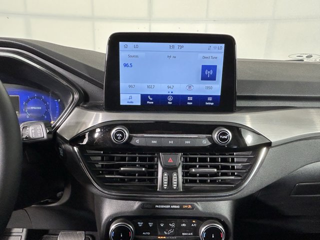 Vehicle image 19 of 32