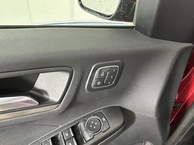 Vehicle image 16 of 32