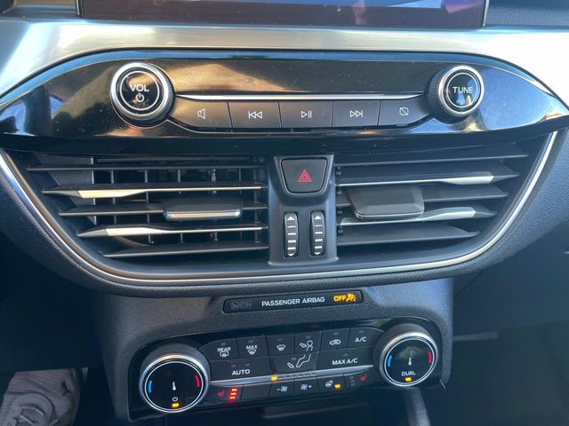 Vehicle image 27 of 37
