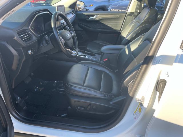 Vehicle image 21 of 37