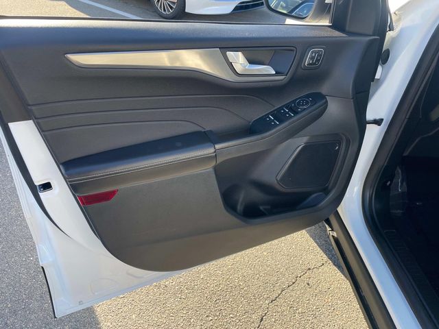 Vehicle image 20 of 37