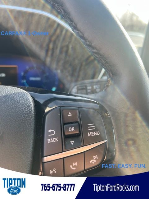 Vehicle image 18 of 25