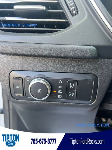 Vehicle image 19 of 25
