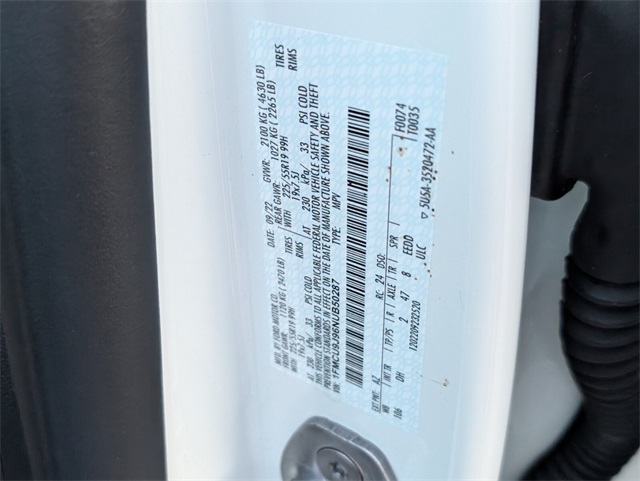 Vehicle image 23 of 28