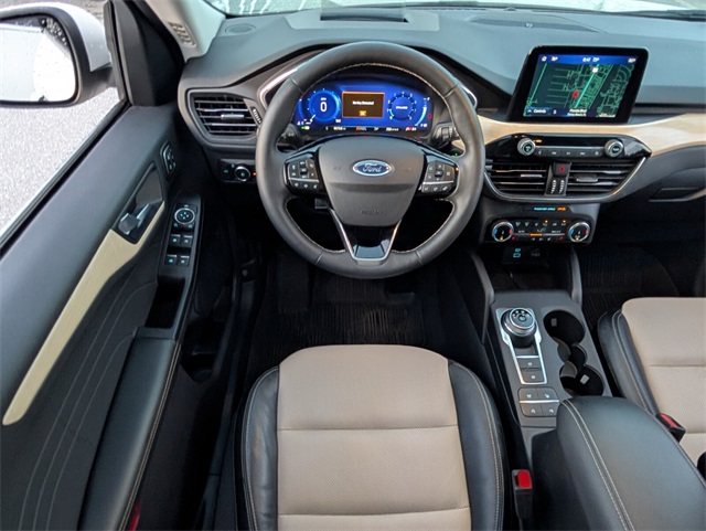 Vehicle image 14 of 28