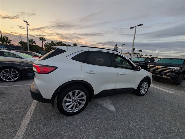 Vehicle image 5 of 28