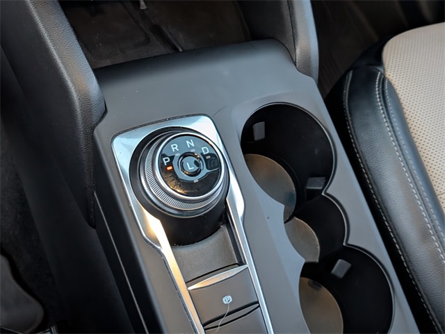 Vehicle image 19 of 28