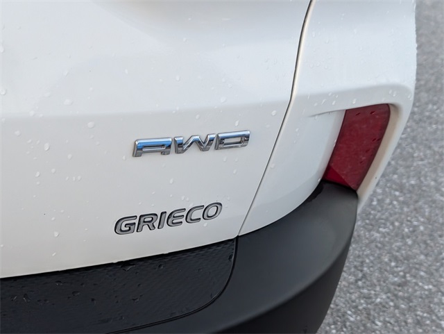 Vehicle image 26 of 28