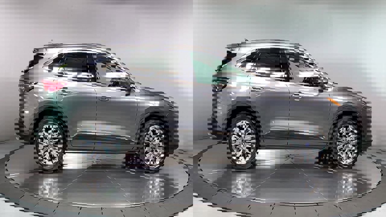 Vehicle image 6 of 40