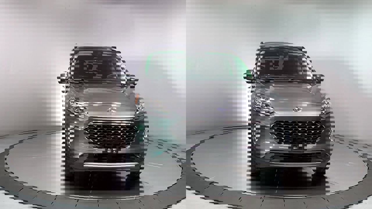 Vehicle image 4 of 40
