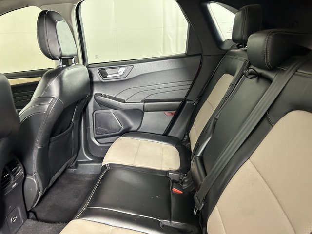 Vehicle image 16 of 35