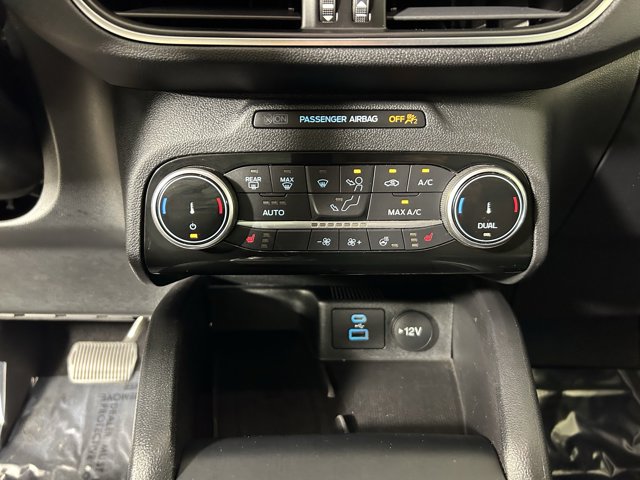 Vehicle image 24 of 35