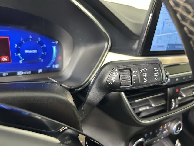 Vehicle image 32 of 35