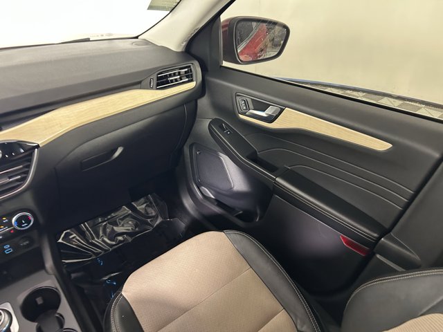 Vehicle image 15 of 35