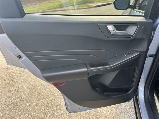 Vehicle image 21 of 31