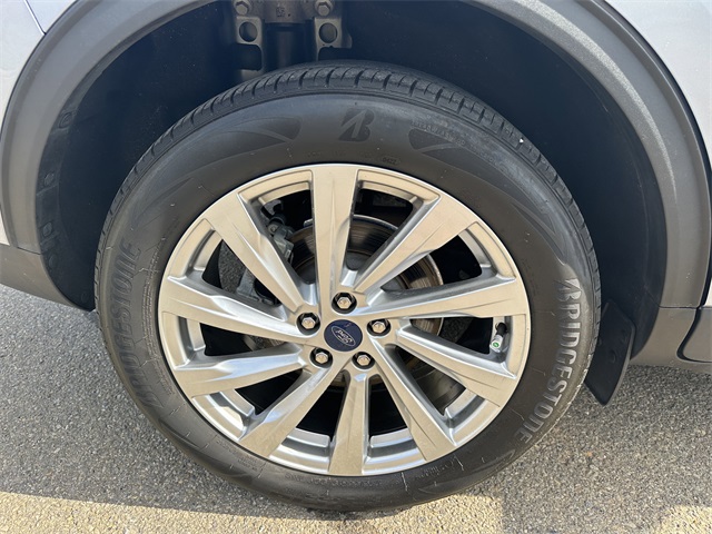 Vehicle image 17 of 31