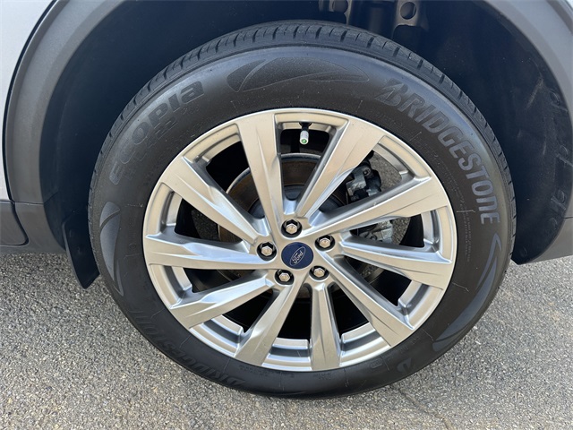 Vehicle image 19 of 31