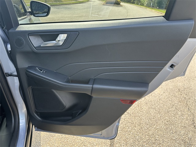 Vehicle image 16 of 31