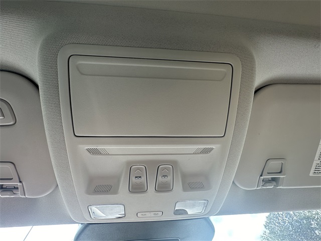 Vehicle image 29 of 31