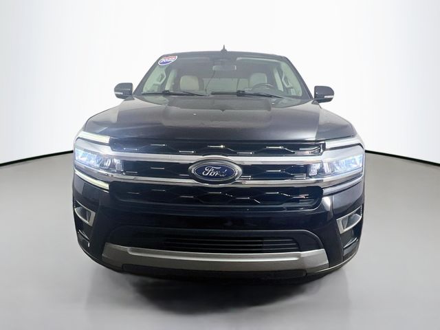 2022 Ford Expedition Limited Image 2 of 27
