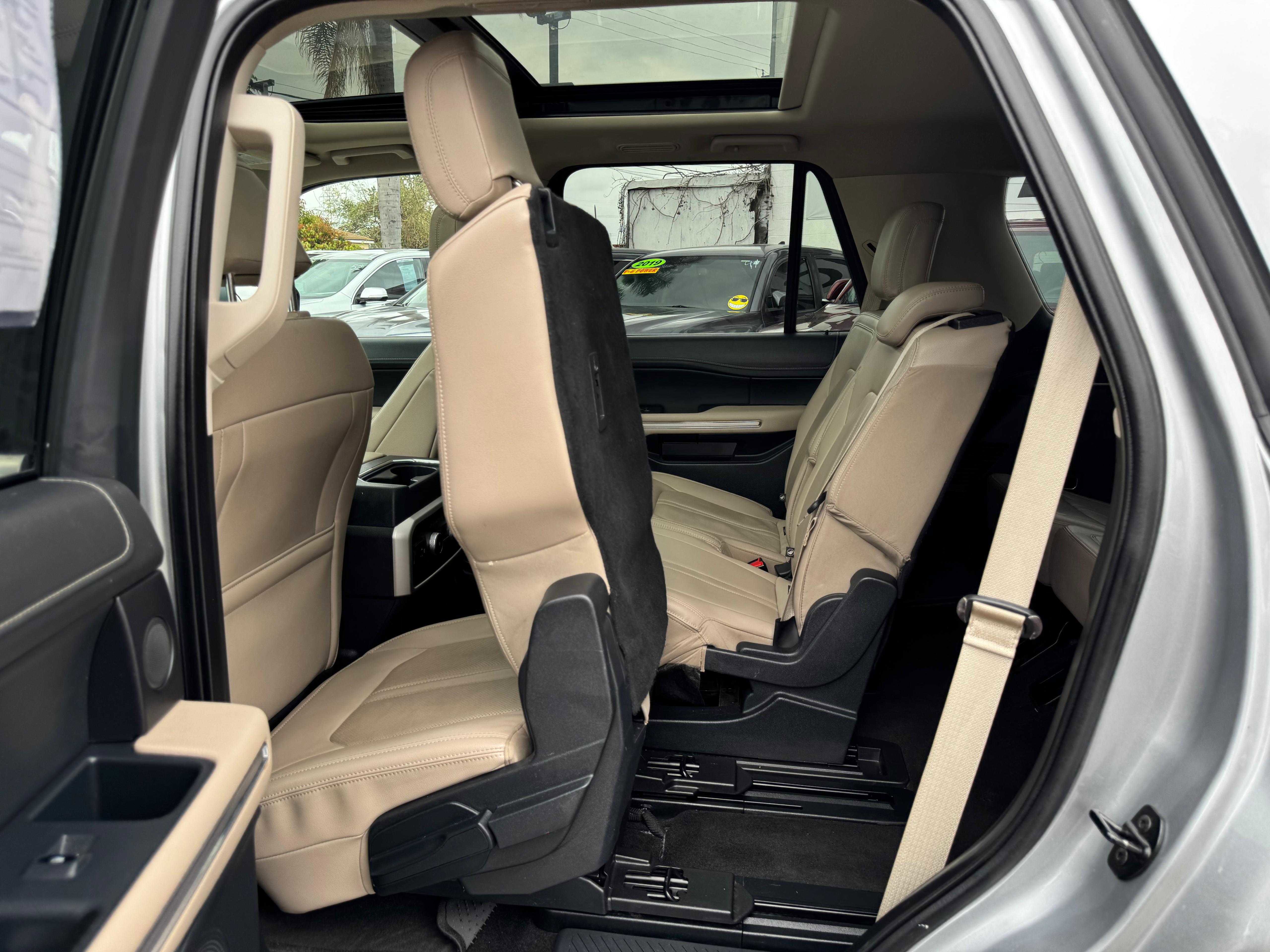 Vehicle image 41 of 92