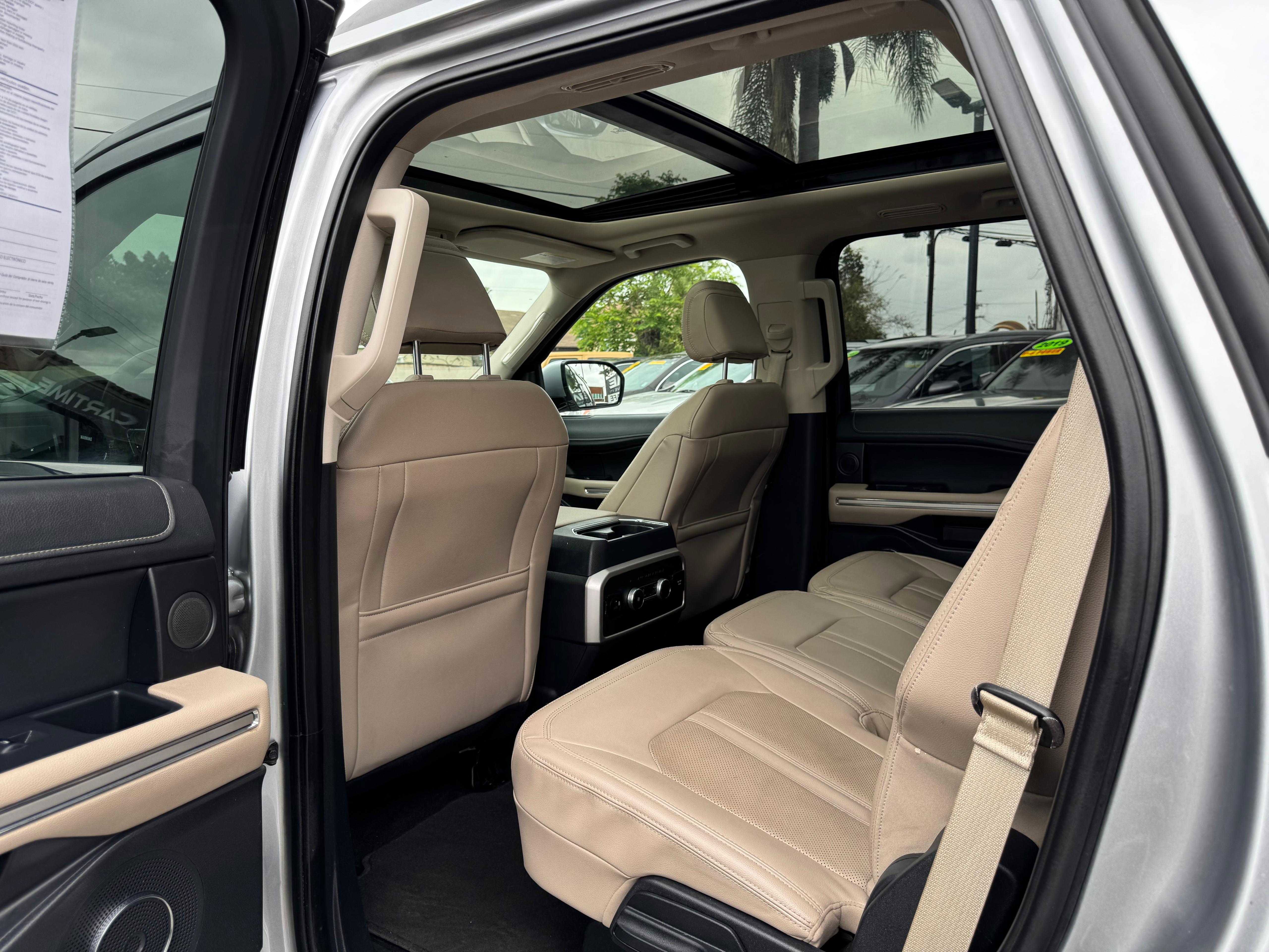 Vehicle image 45 of 92