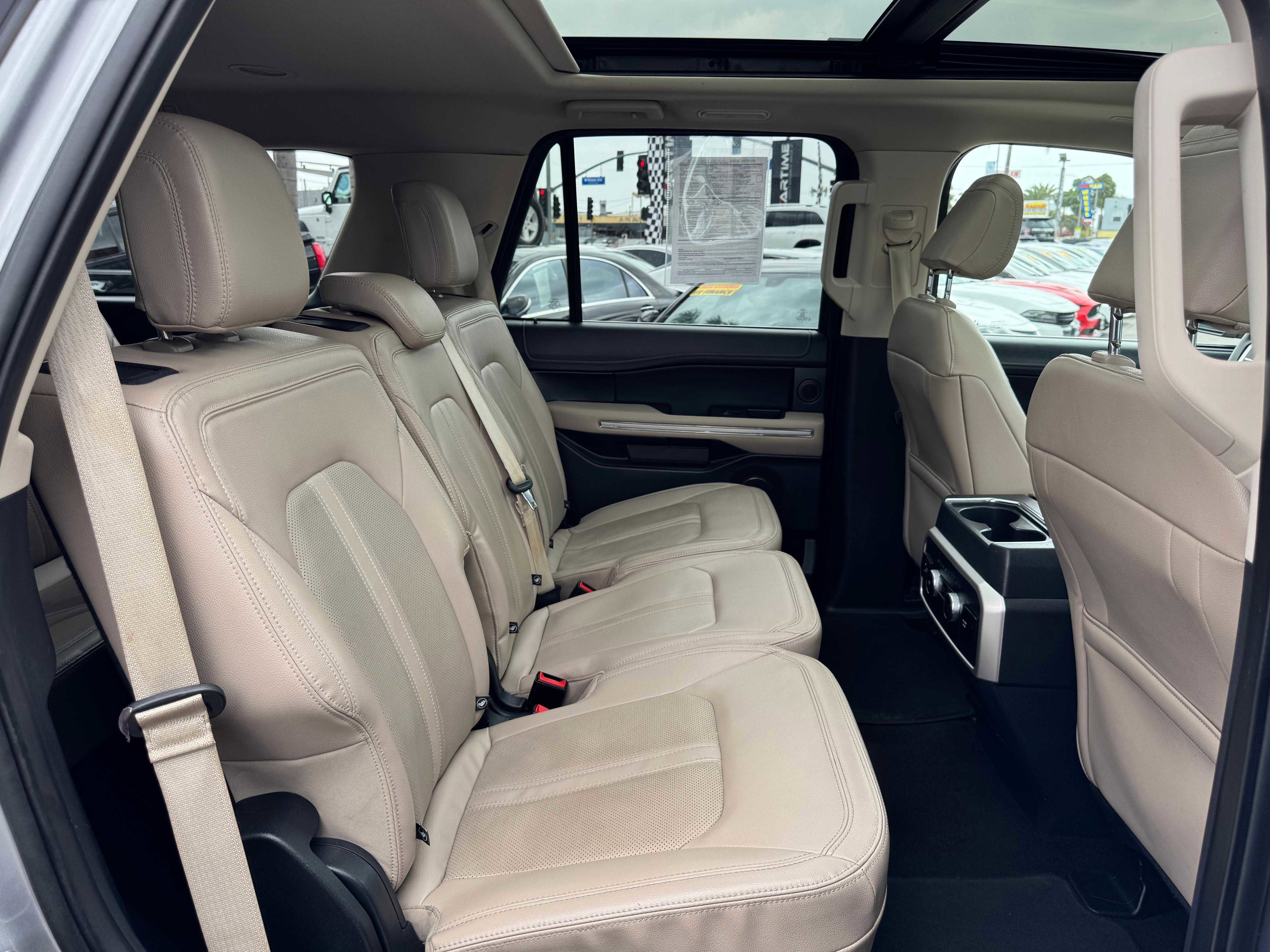 Vehicle image 48 of 92