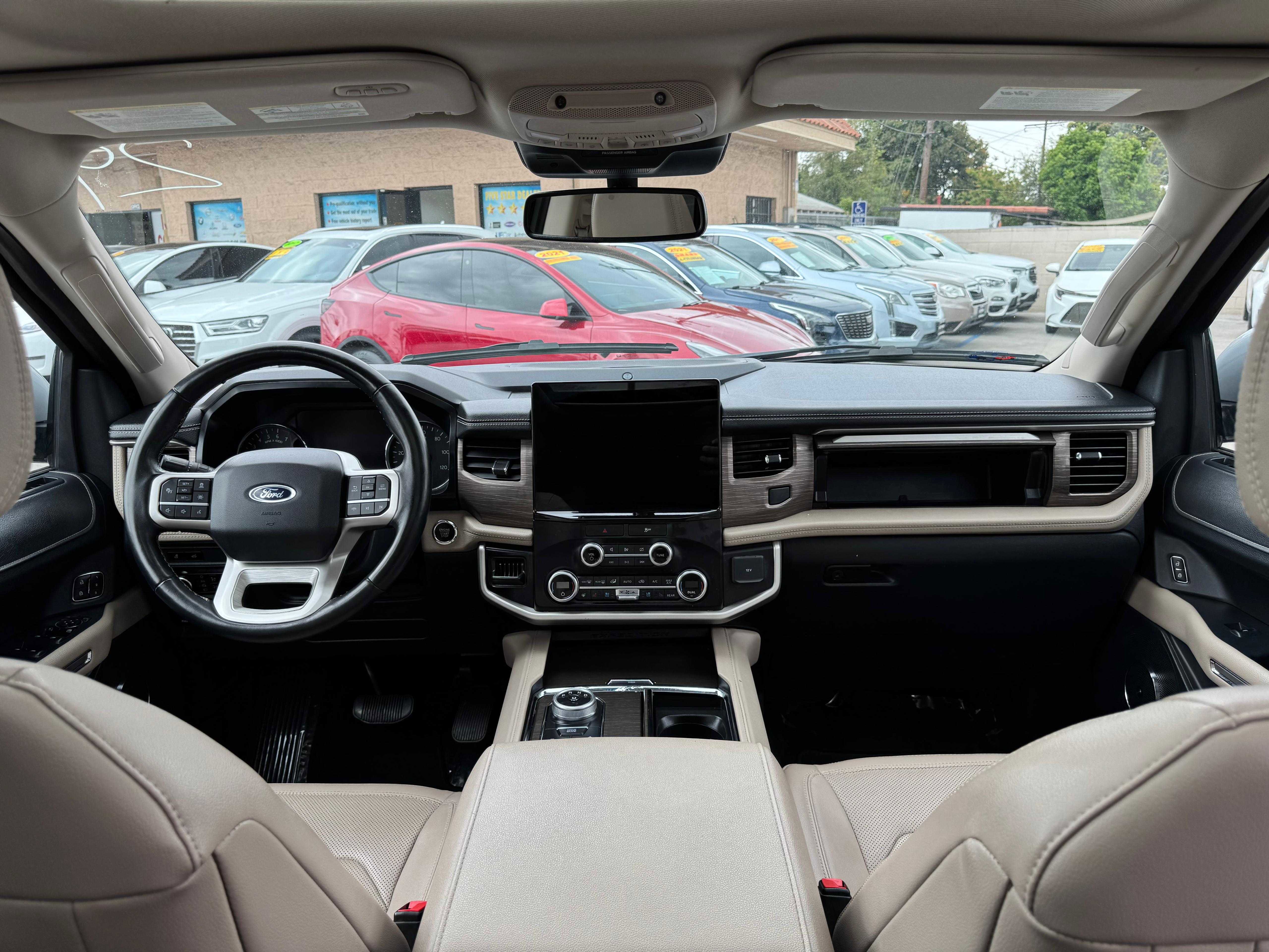 Vehicle image 51 of 92