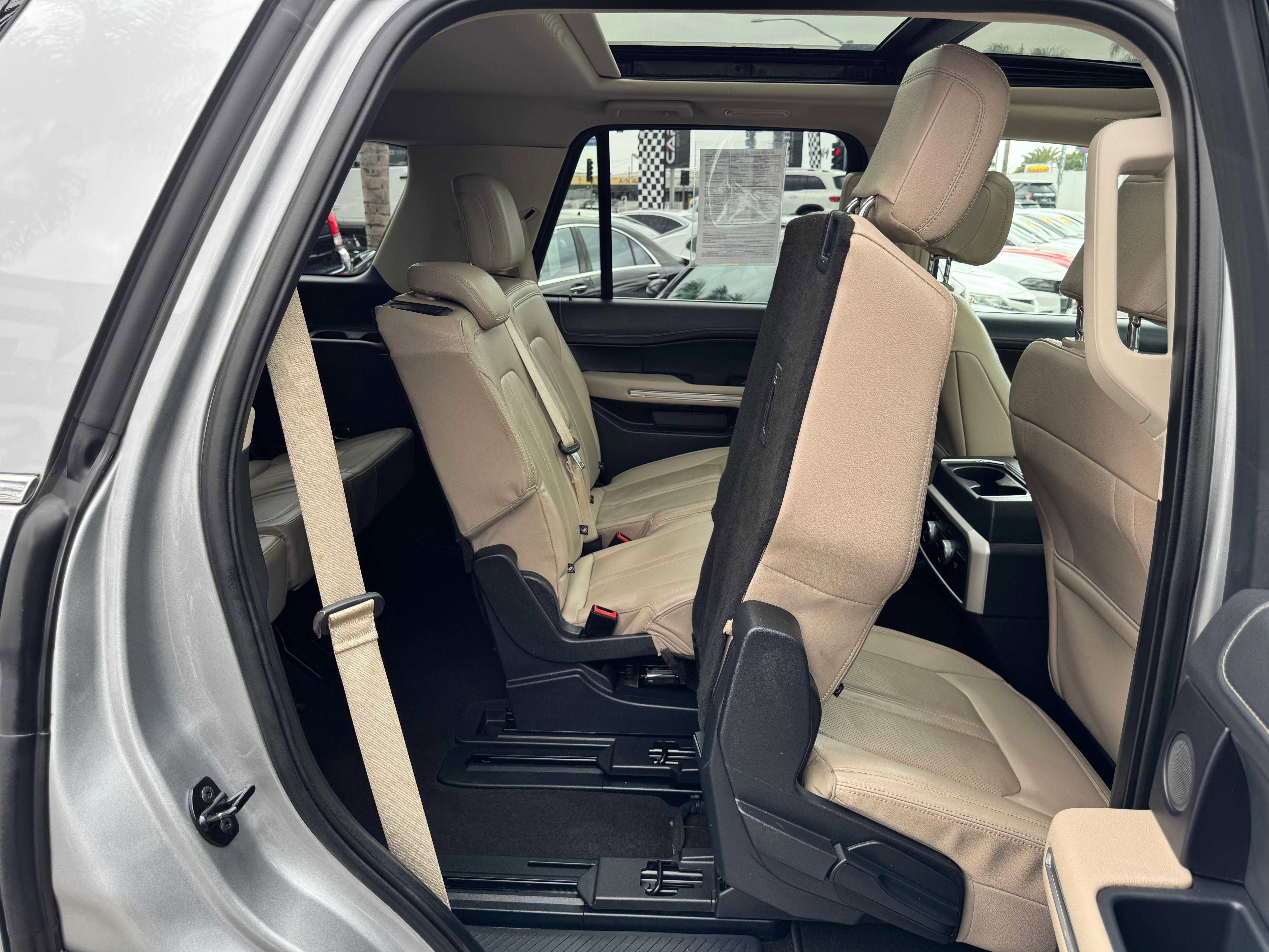 Vehicle image 46 of 92