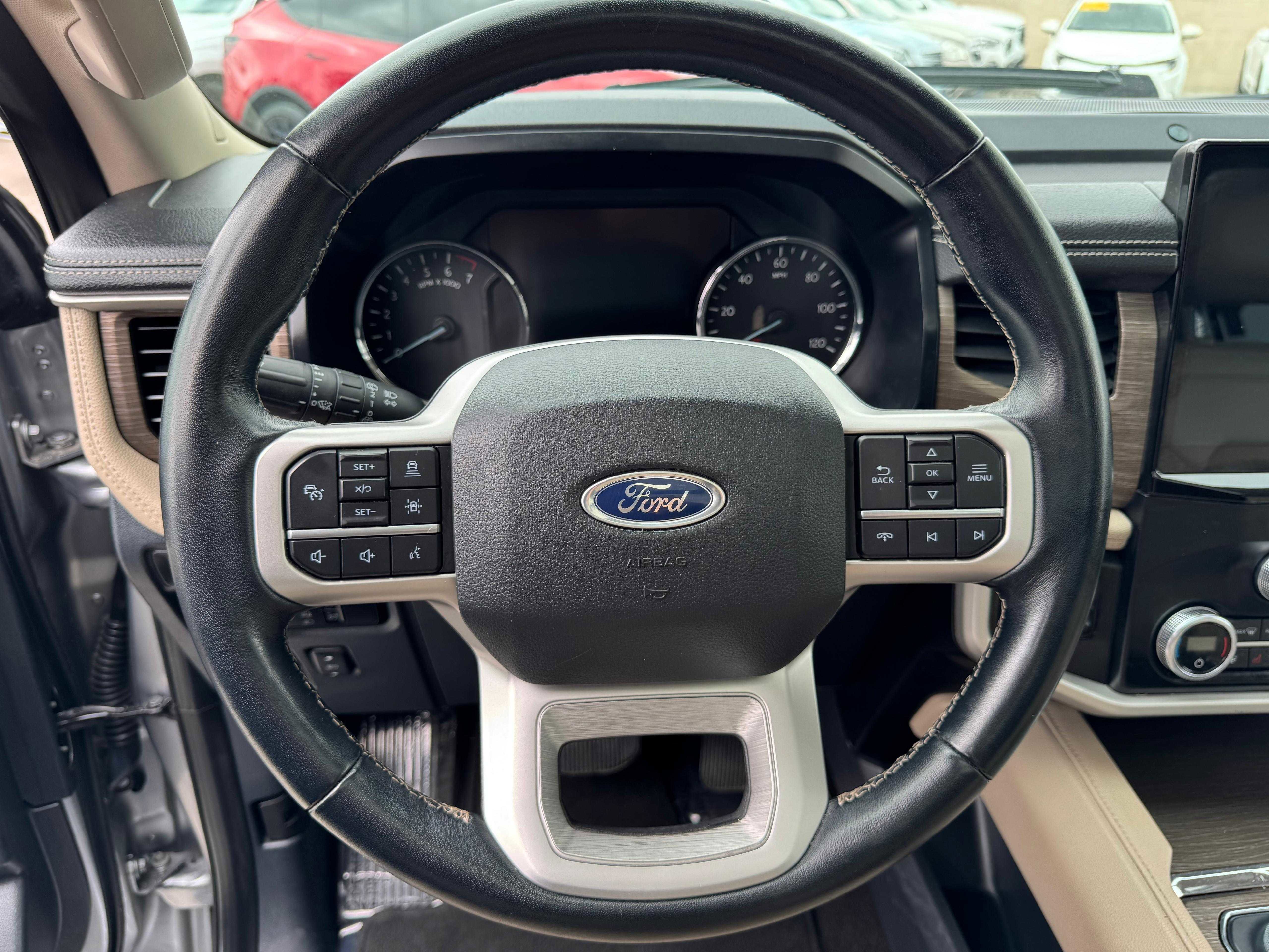Vehicle image 40 of 92