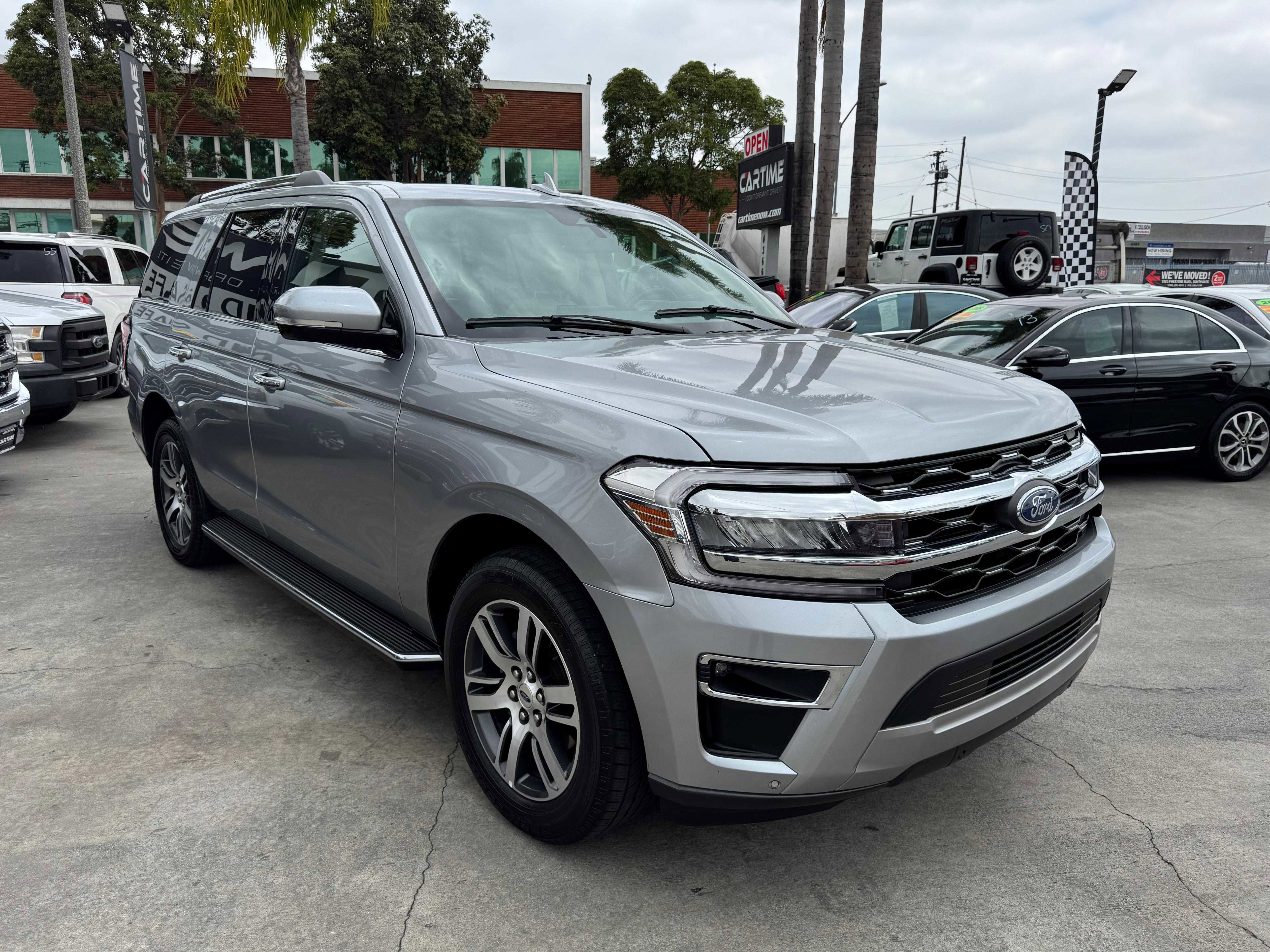Vehicle image 22 of 92