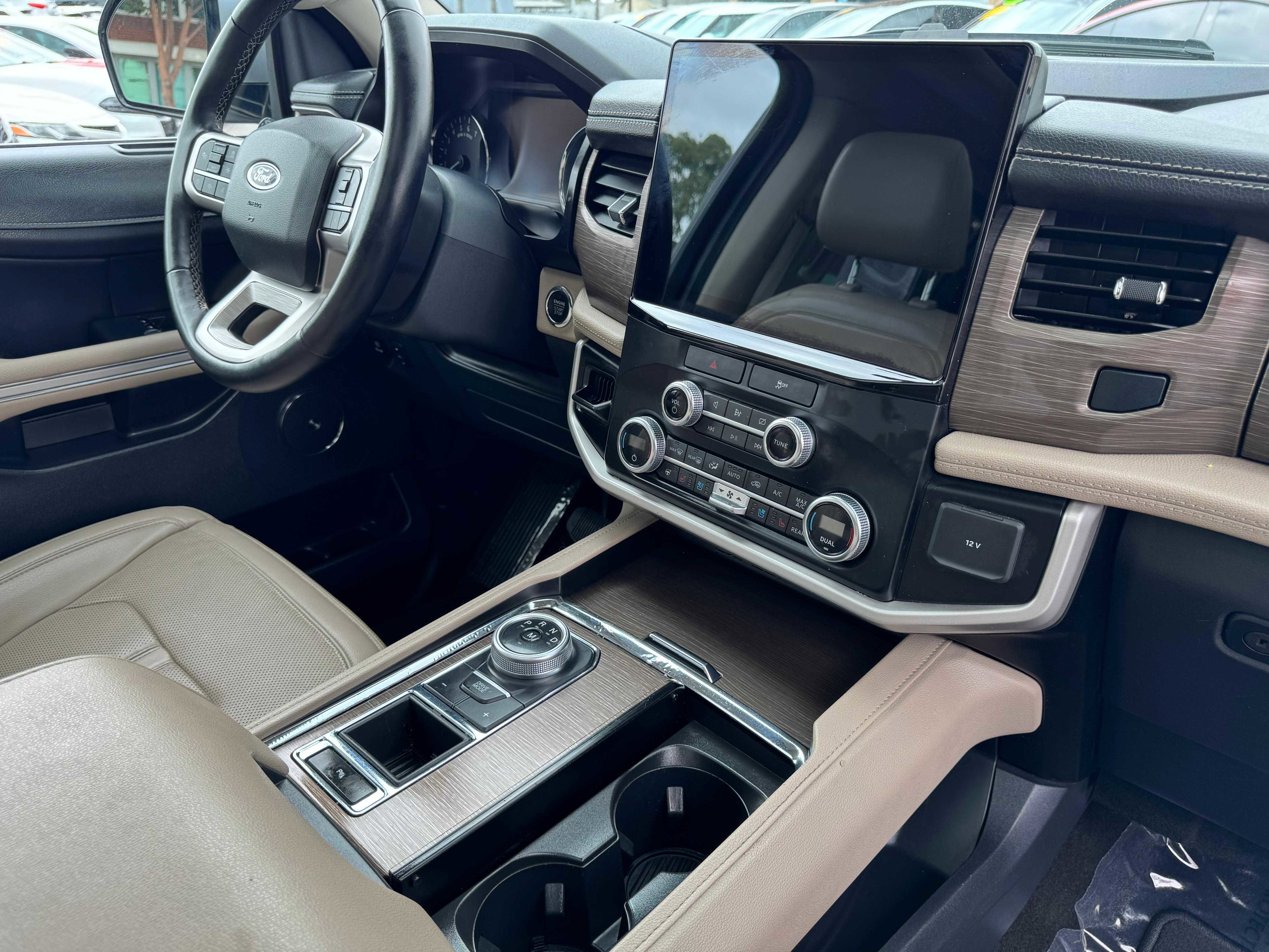 Vehicle image 65 of 92