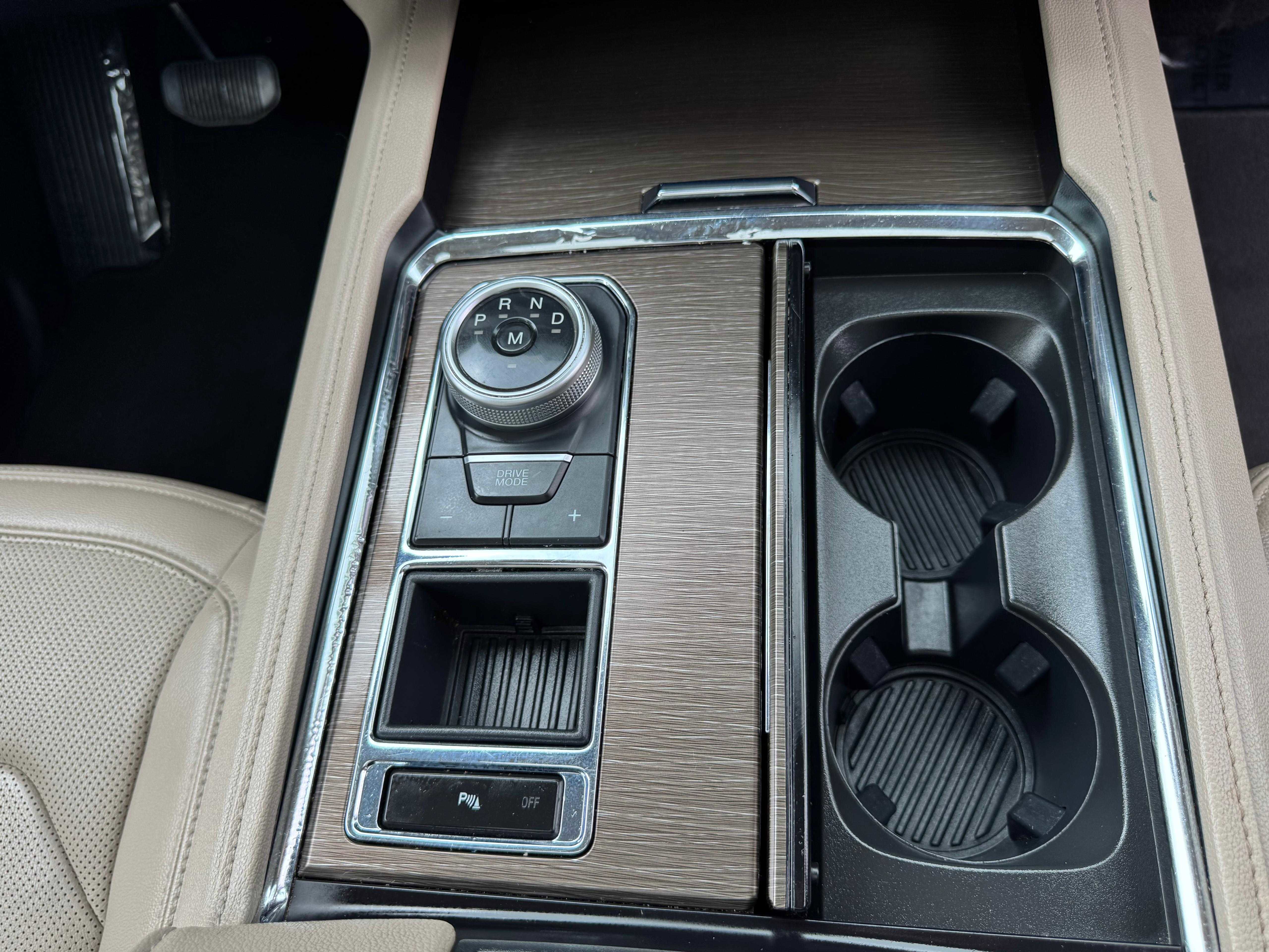 Vehicle image 62 of 92