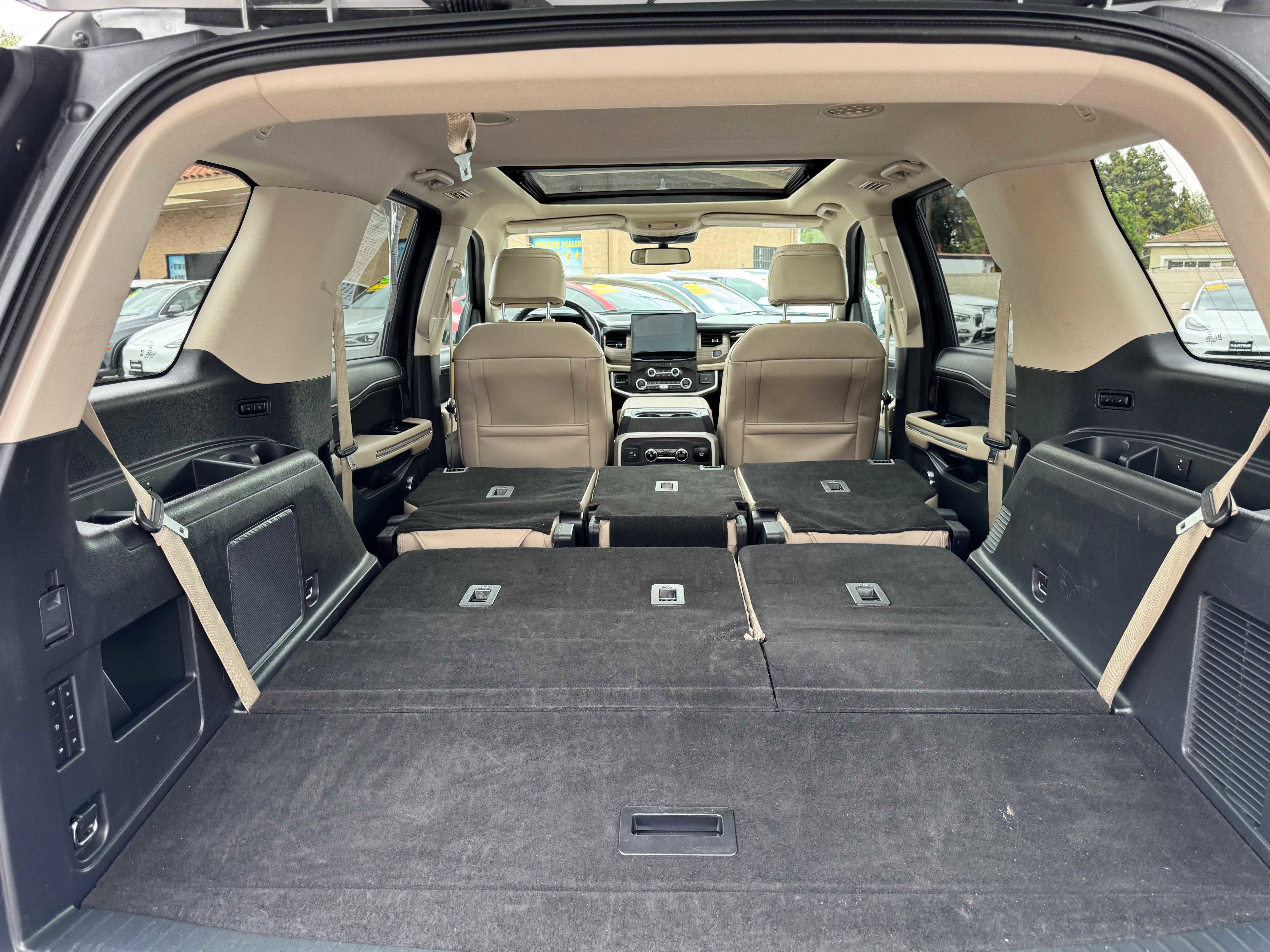 Vehicle image 16 of 92