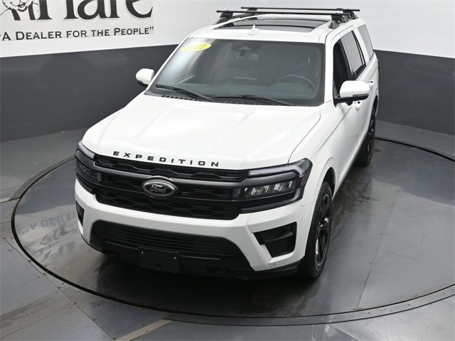 Vehicle image 4 of 61