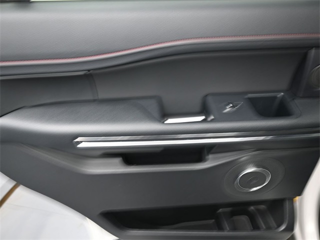 Vehicle image 47 of 61