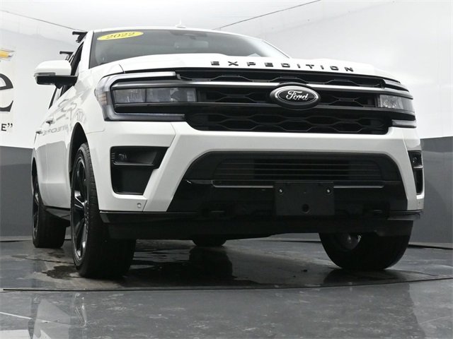Vehicle image 17 of 61
