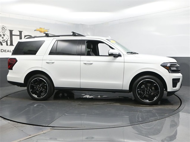 Vehicle image 18 of 61
