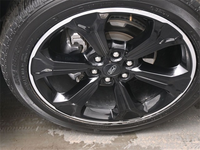 Vehicle image 60 of 61