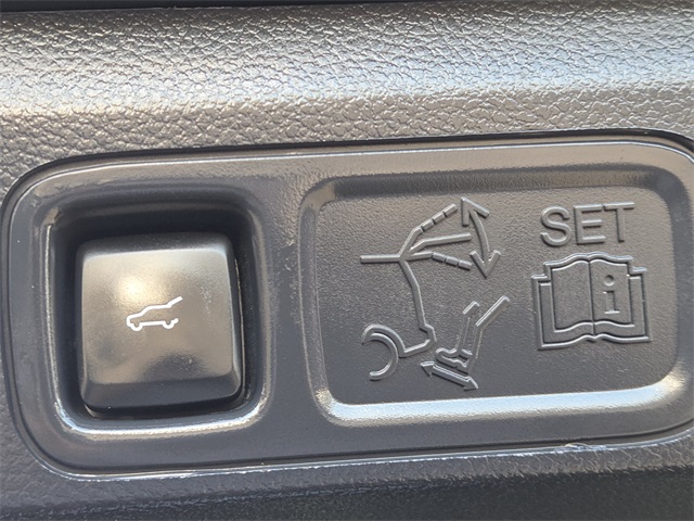 2022 Ford Expedition Limited Image 29 of 40