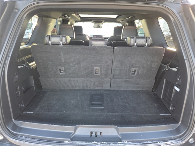 2022 Ford Expedition Limited Image 12 of 40