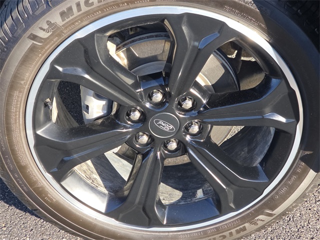 2022 Ford Expedition Limited Image 10 of 40