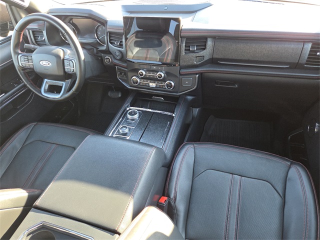 2022 Ford Expedition Limited Image 17 of 40