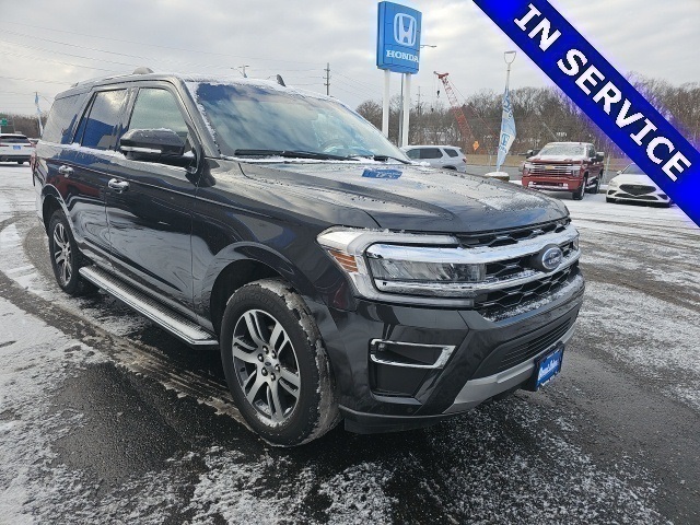 2022 Ford Expedition Limited Image 2 of 18